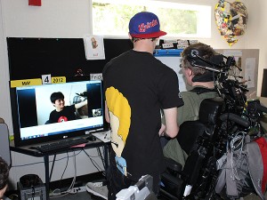 Before heading home, Clay takes a minute to get a Giants game update from Thanh.